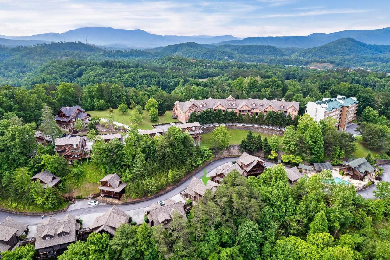 2 Miles From Dollywood Family Resort With Seasonal Outdoor Swimming Pool, Year Around Heated Indoor Swimming Pool, Townhome Style Cabin, Private Hot Tub, Arcade, Tv, Wifi, Kitchen With Refrigerator, Washer And Dryer Pigeon Forge Eksteriør billede
